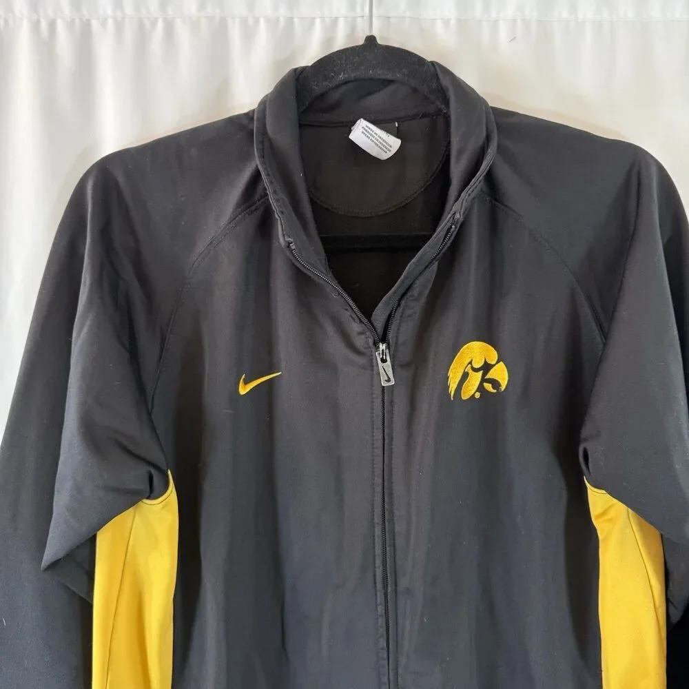 Nike Iowa Hawkeyes Jacket Boys Large Black Yellow Long Sleeve Full Zip